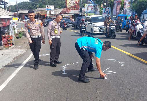 Subdit Gakkum Polda Jabar Olah TKP Kecelakaan Beruntun di Puncak Bogor