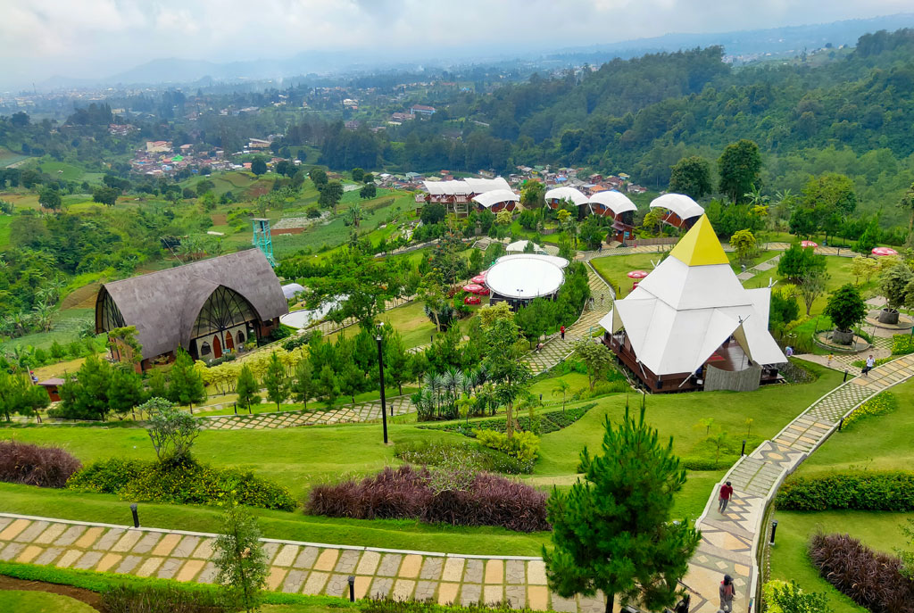 Taman Wisata Alam Sevillage Puncak