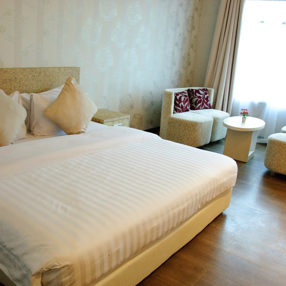 Hotel New Ayuda Puncak: Menginap di Megamendung