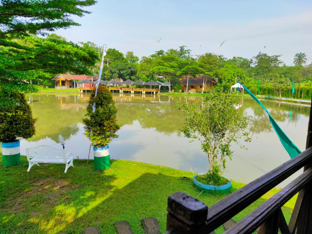 New Panjang Jiwo Resto Fishing &amp; Resort: Resort di Sukaraja, Bogor