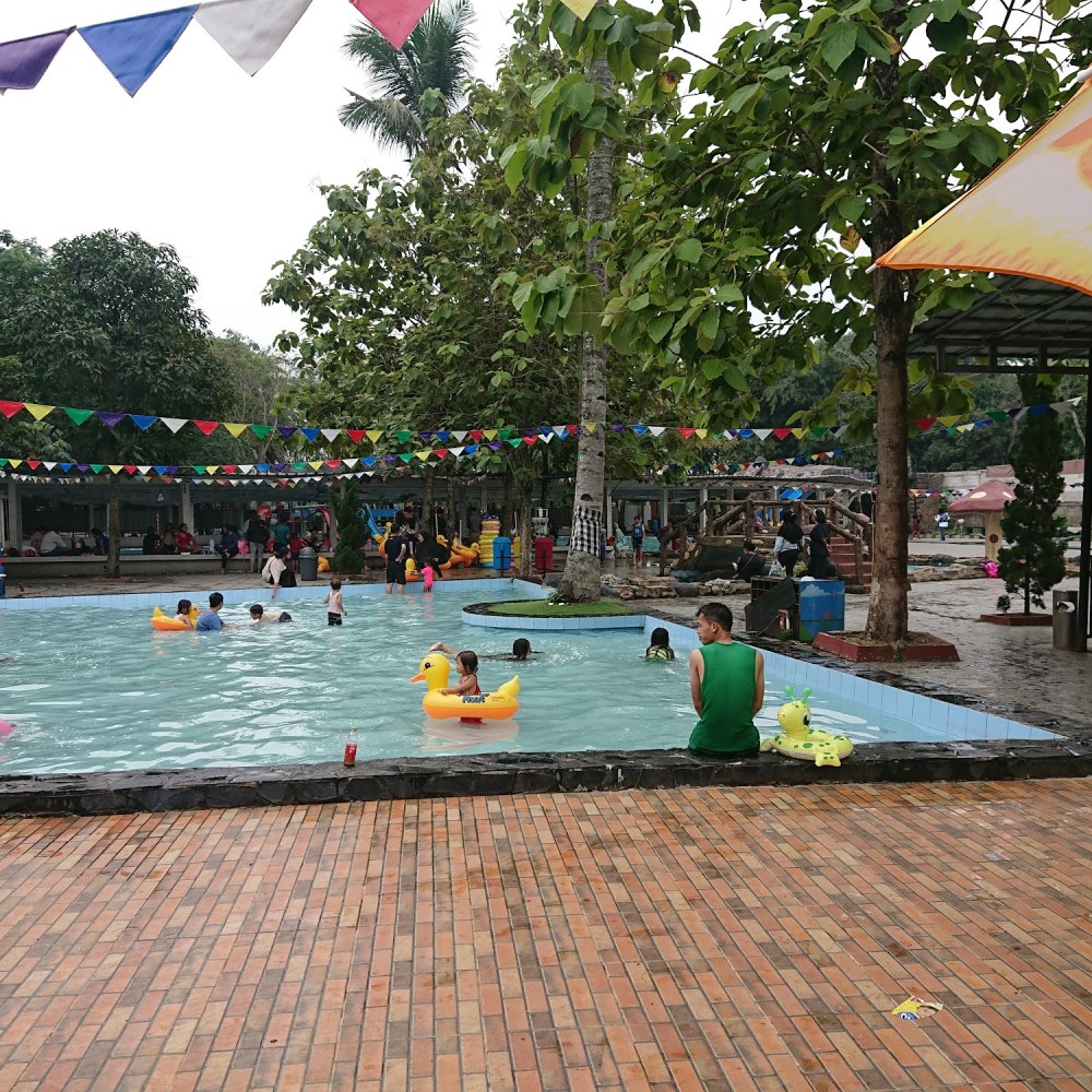 WANA GRIYA / Garuda Waterland agency: Wisata Pantai Buatan di Parung
