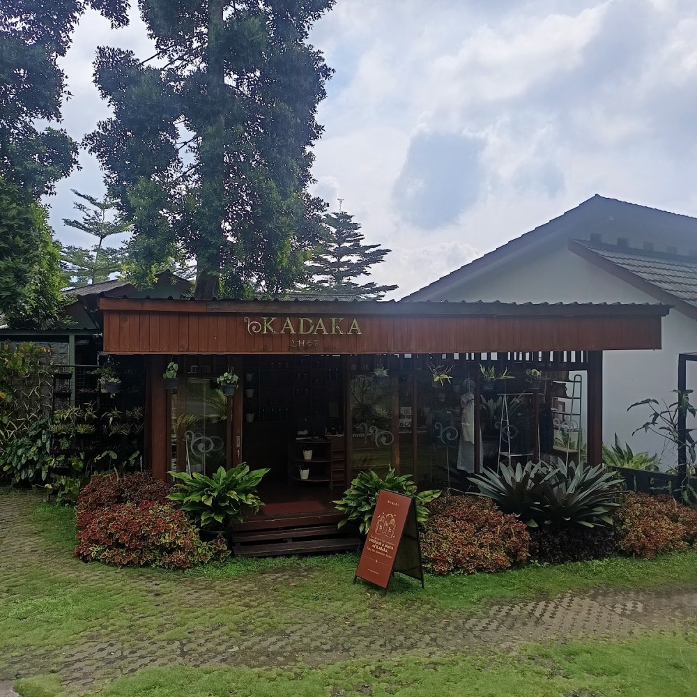 Damar Langit Resort