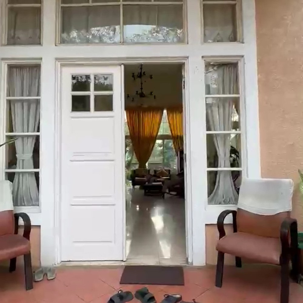 Flower House Villa
