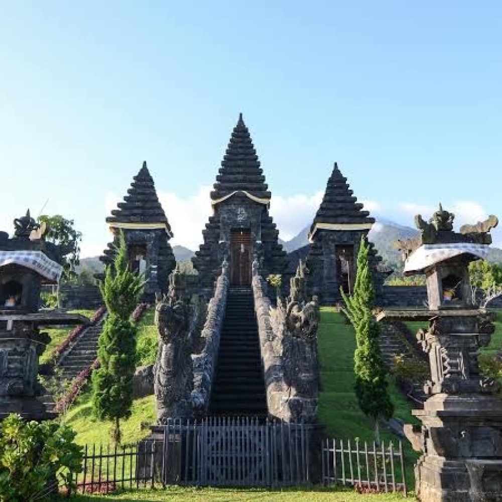 Tiga Raga Hills