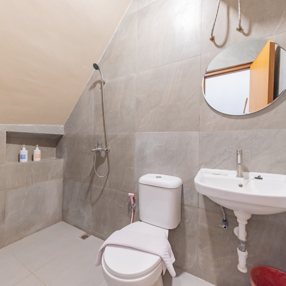 Sans Hotel Suryakencana Bogor