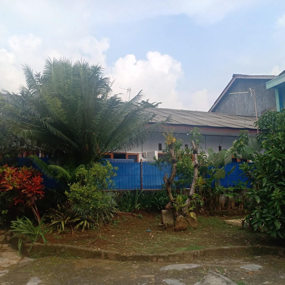 Kontrakan Bu Perry