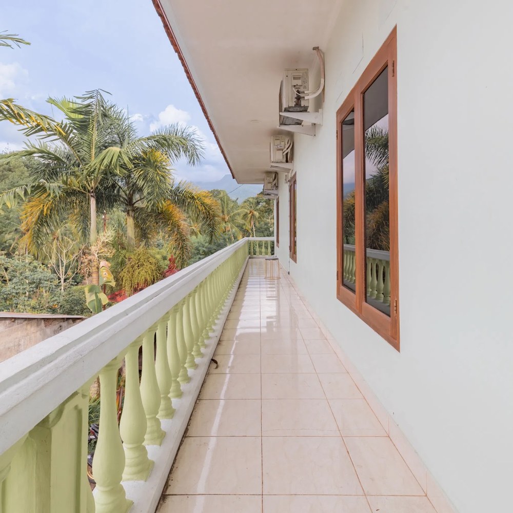 Urbanview Hotel Kampung Istal Megamendung Puncak