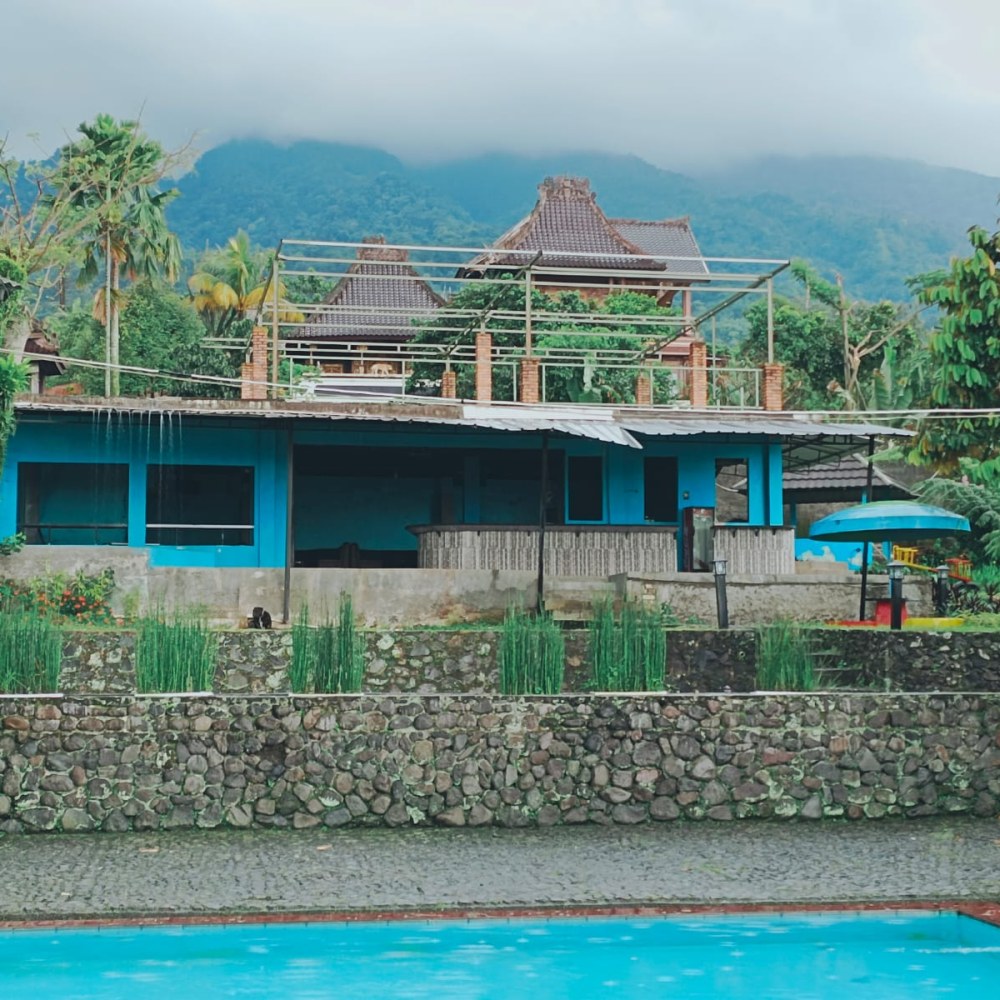 Dian Wisata Ciapus Penginapan Karaoke