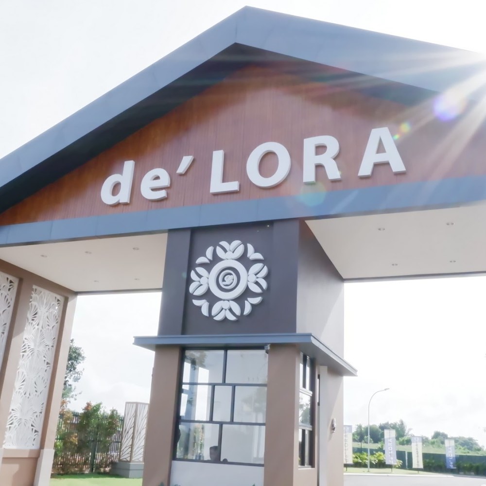 De'Lora