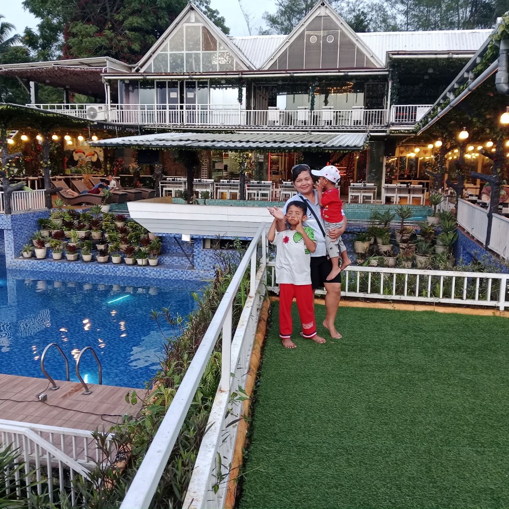 Chevily Resort