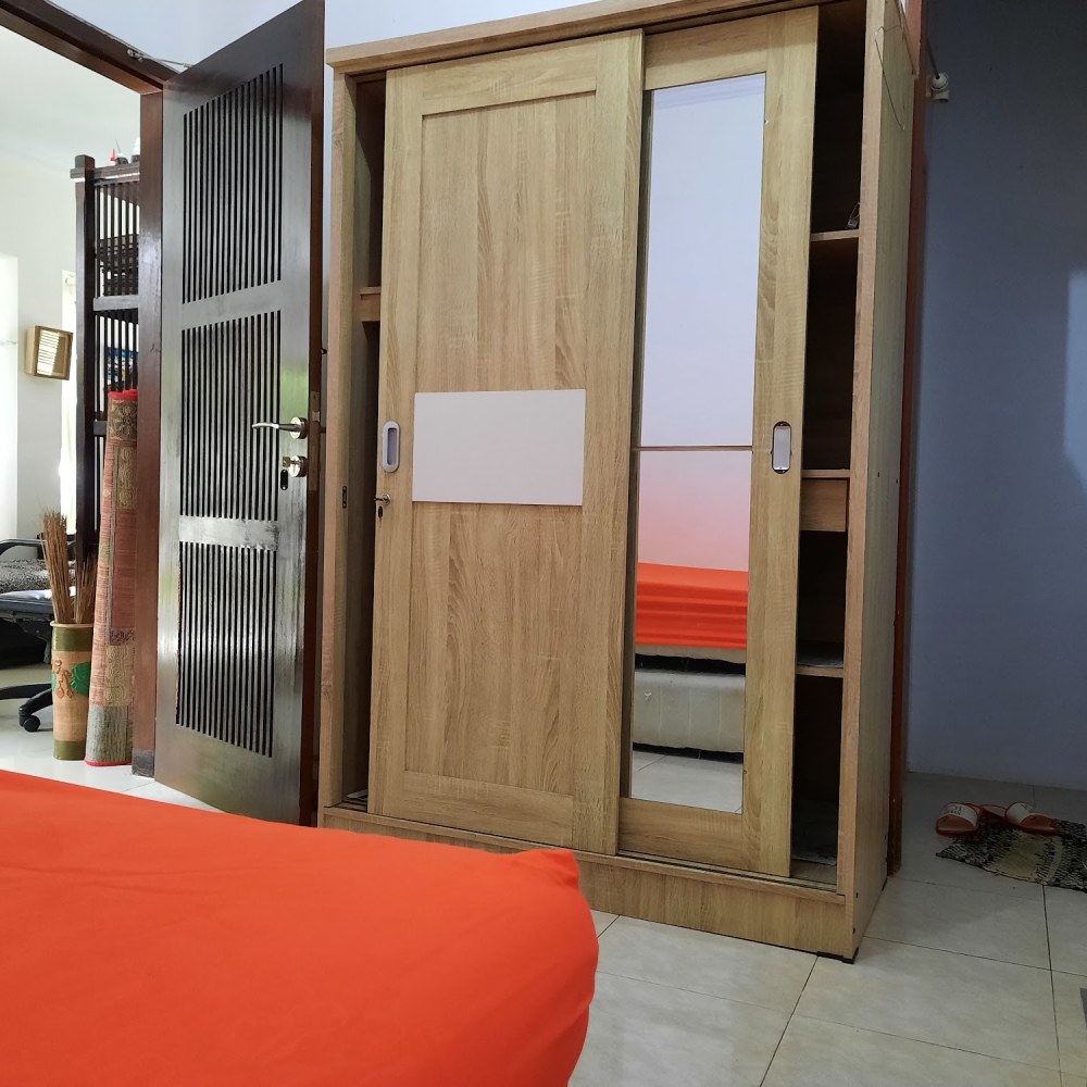 KOST BU SRI SENTUL CITY