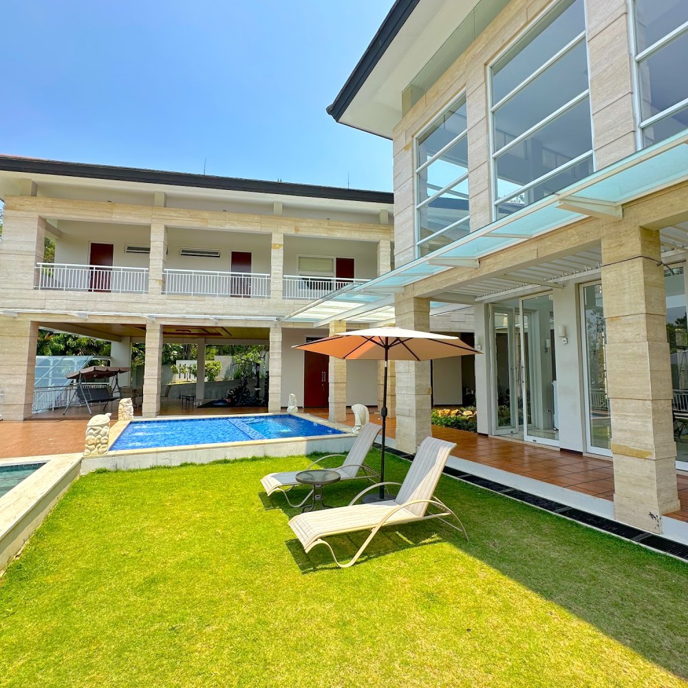Bukit Indah Villa