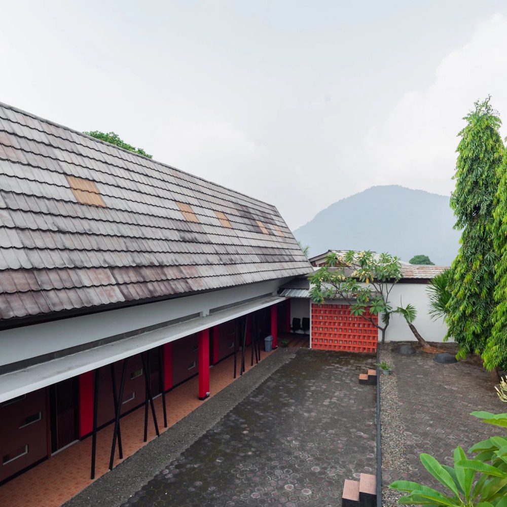 Urbanview Hotel Amarillis Sentul Bogor