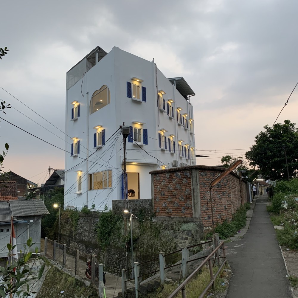 DeKooz Neros Bogor