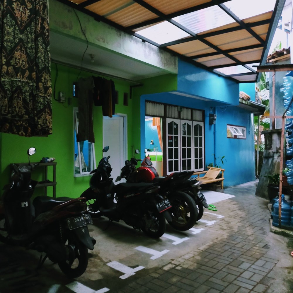 Kontrakan Ibu Hartatik