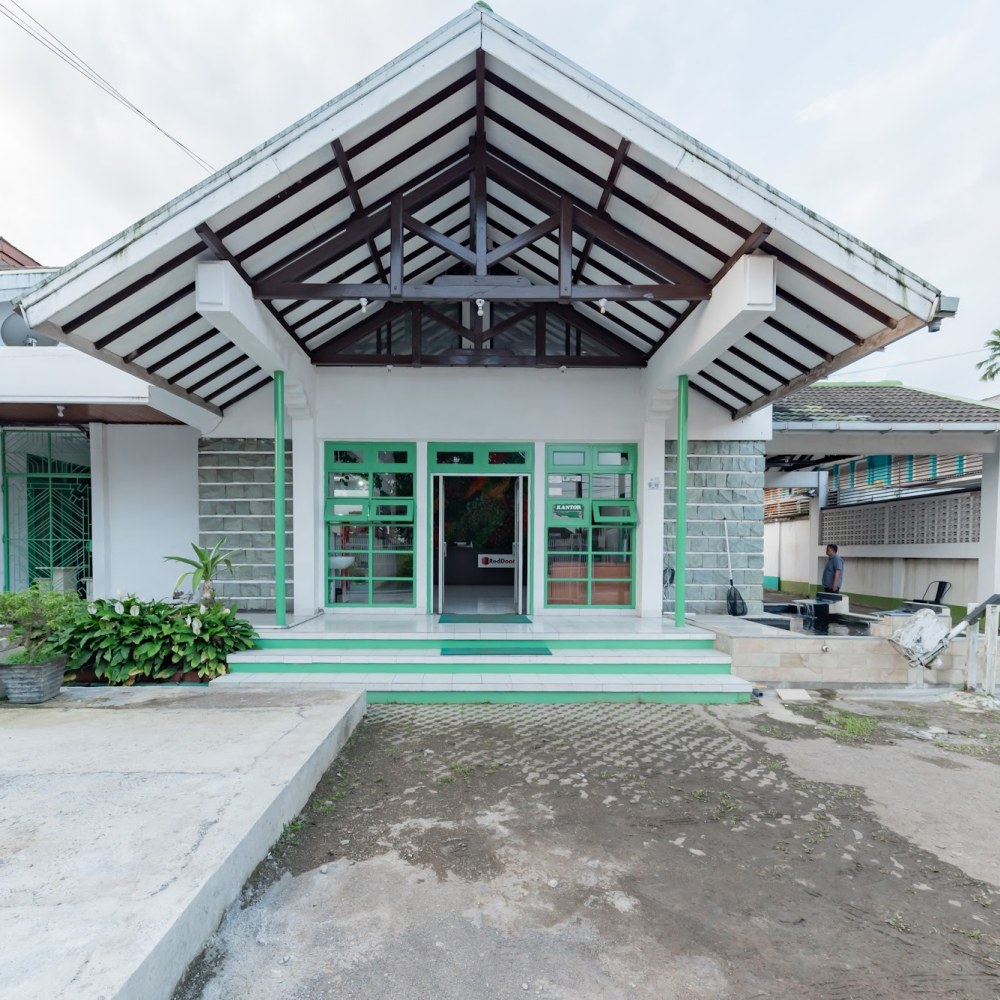 RedDoorz @ Jalan R.E. Martadinata Sukabumi