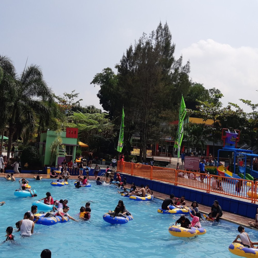 Ryzzy Azzahra Waterpark