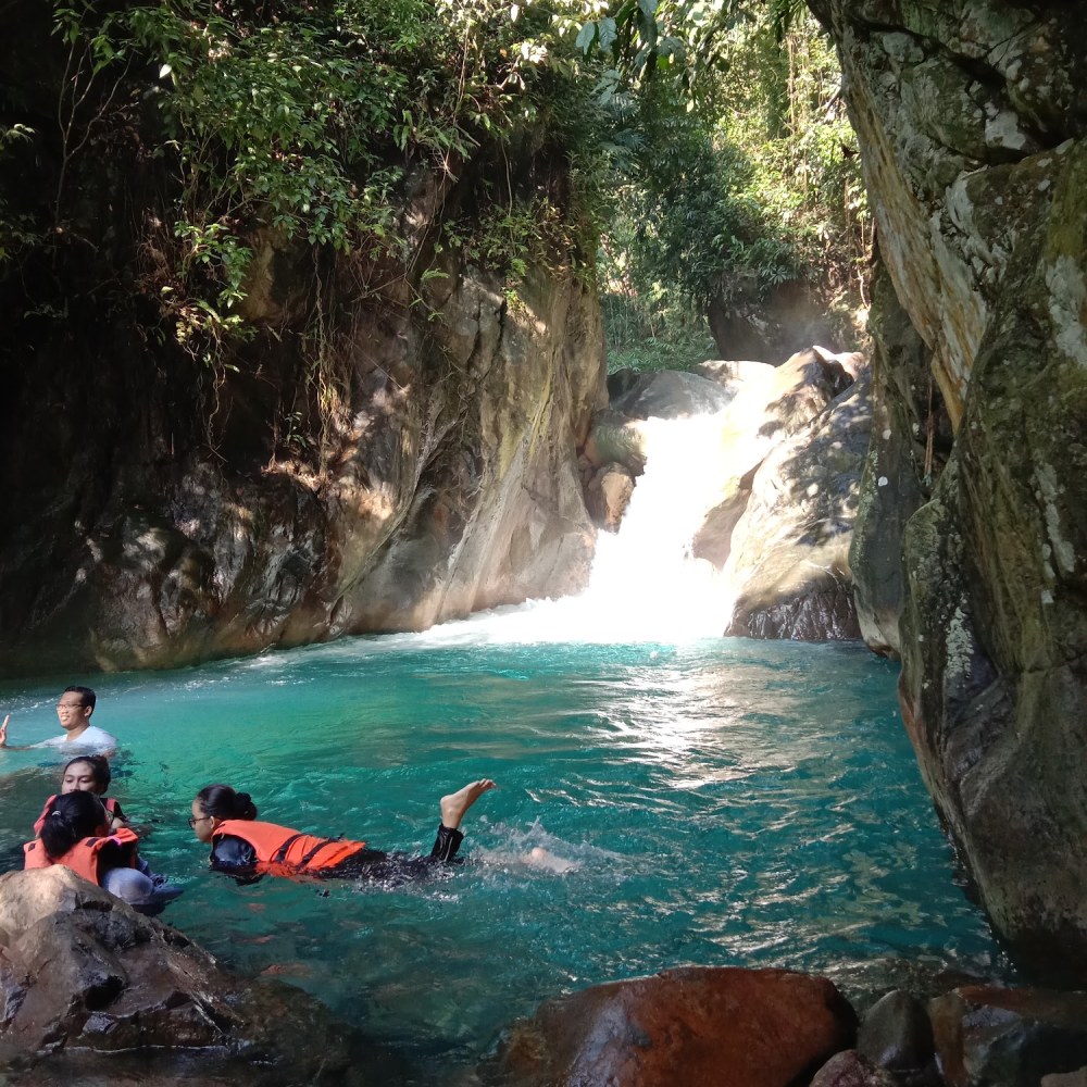 trekking Leuwi hejo &goa garunggang Leuwi asih