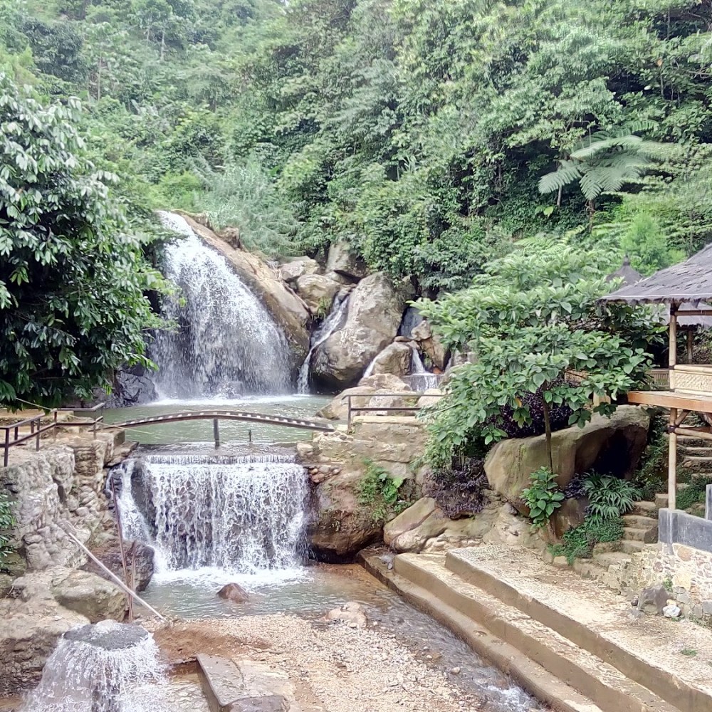 Curug Cakrawardana, JONGGOL