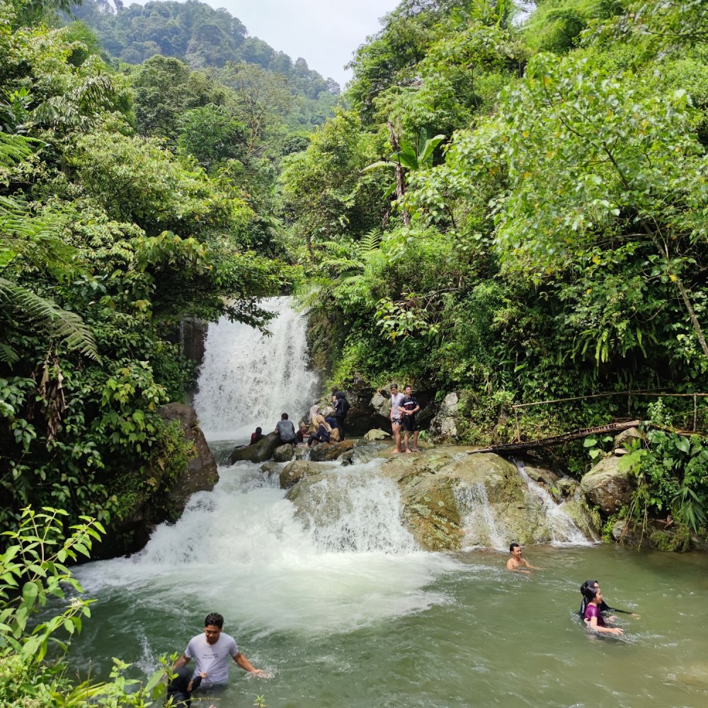 Curugkembar Trekking Sentul (Jonggol)