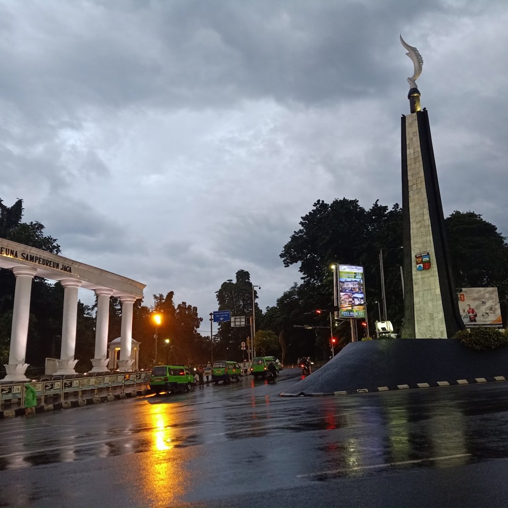Tugu Kujang Bogor