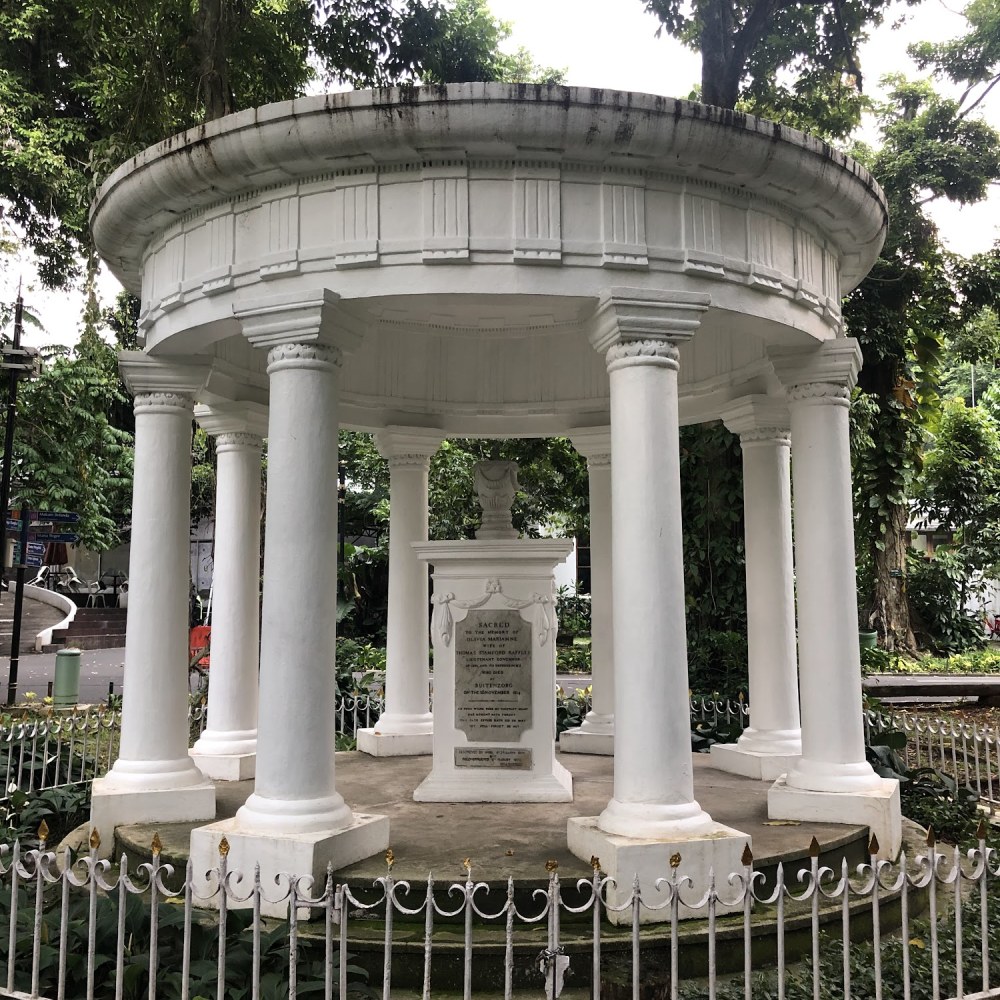 Tugu Lady Raffles