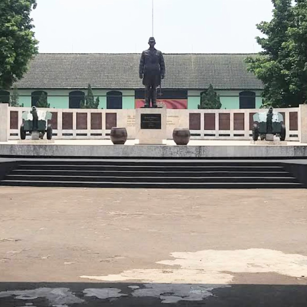 Patung Dai-danchō Soedirman