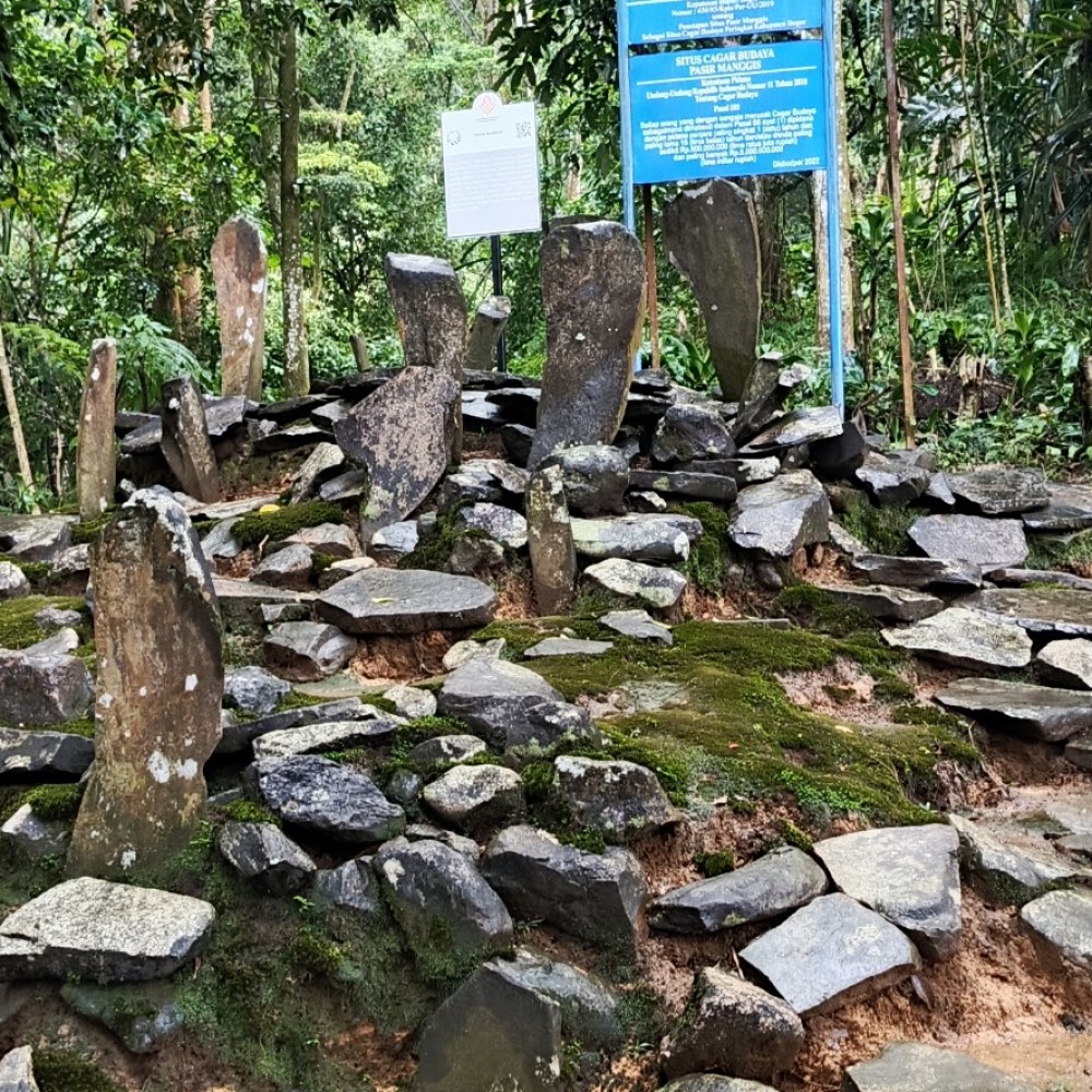 Situs Prasejarah Pasir Manggis Cibalay