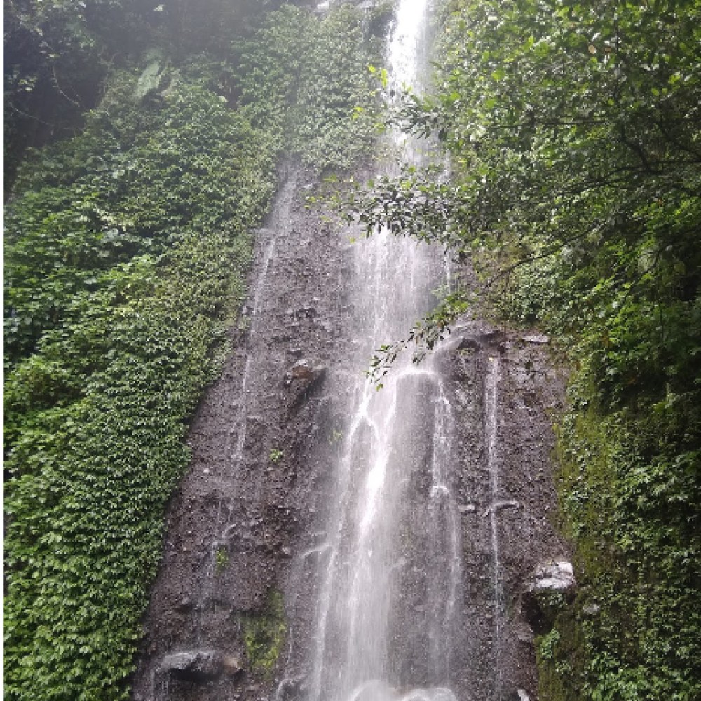 Air Terjun Curug Kawung