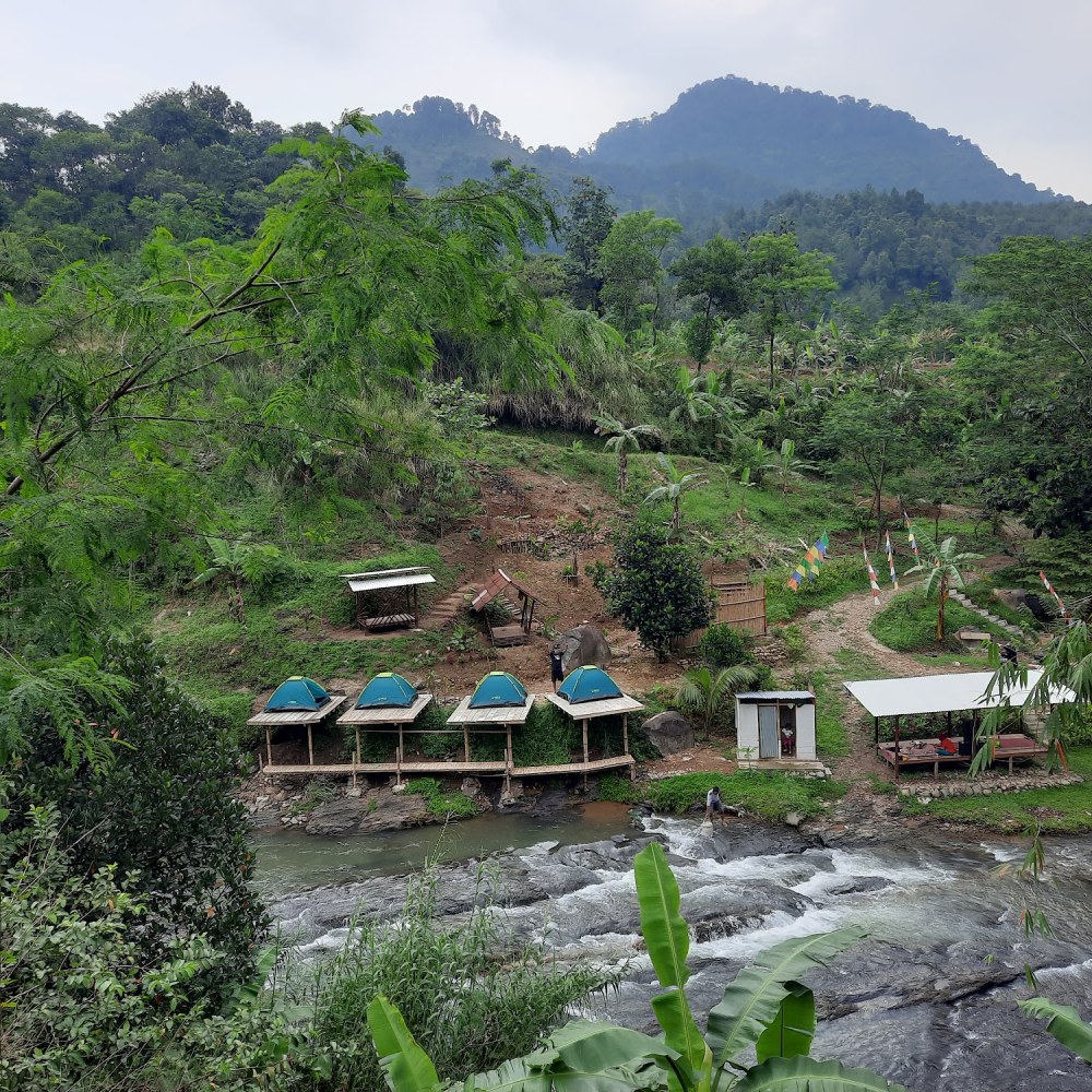 Lembah Nusa Bening 76