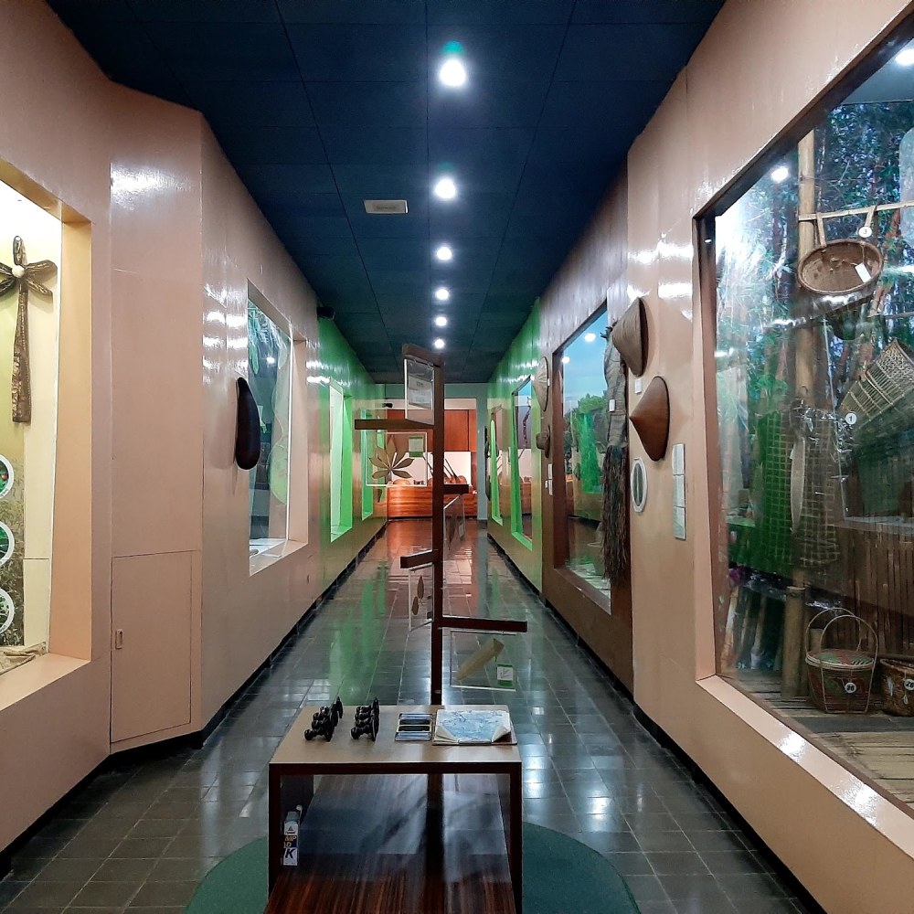 Museum Nasional Sejarah Alam Indonesia