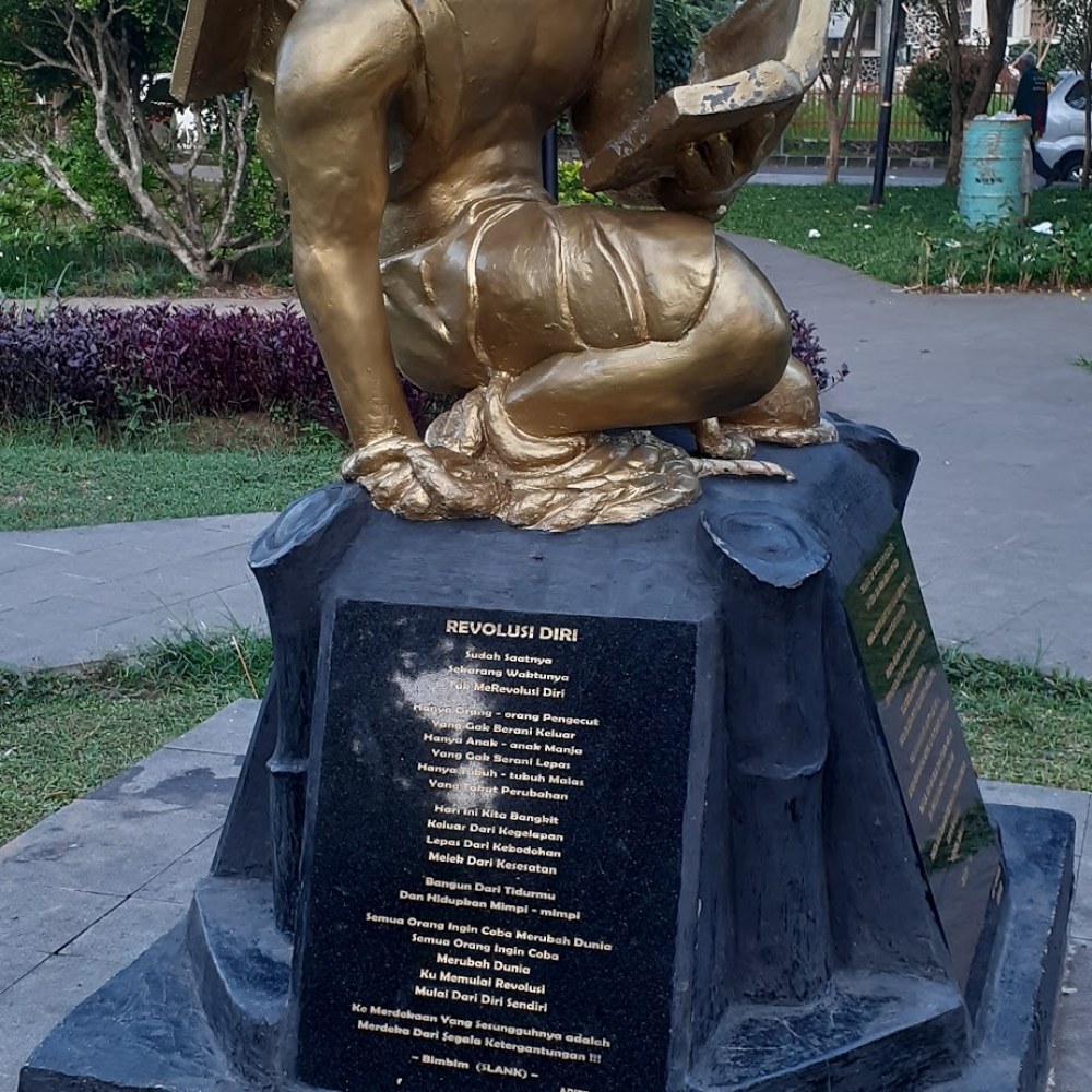 Patung Revitalisasi Sumpah Pemuda @Taman Kencana Bogor