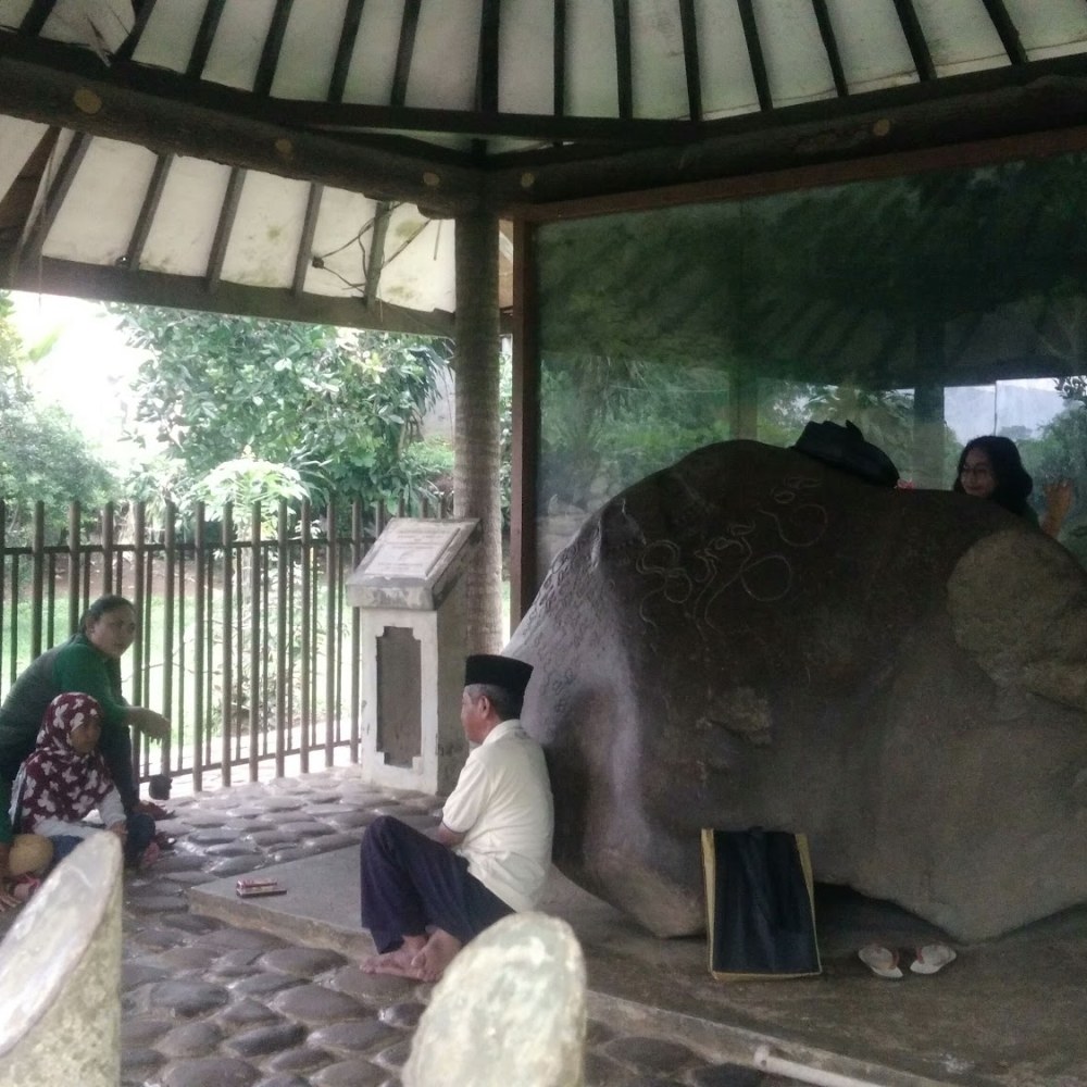 Prasasti Ciaruteun