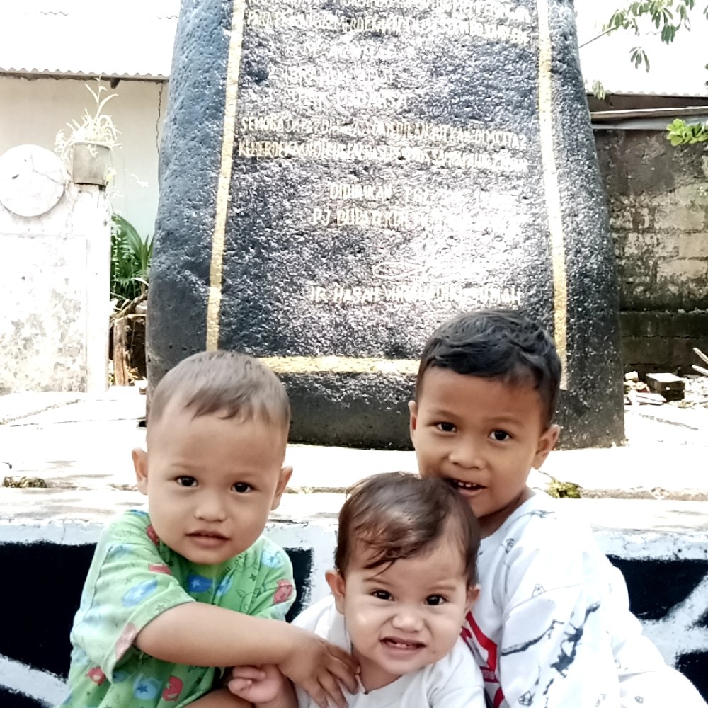 Tugu batu pahlawan