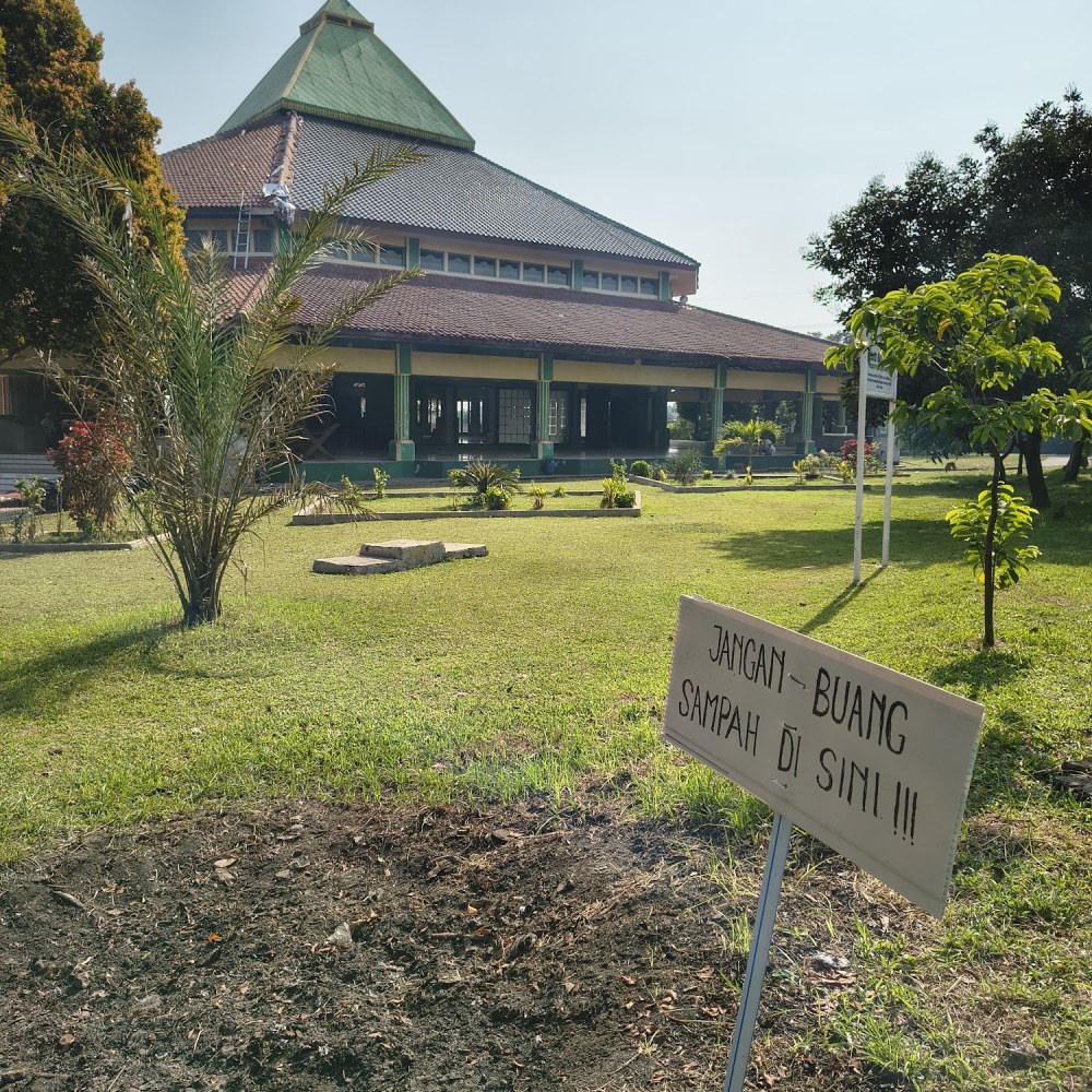 Mesjid baitul akhfa ponpes suryalaya bogor