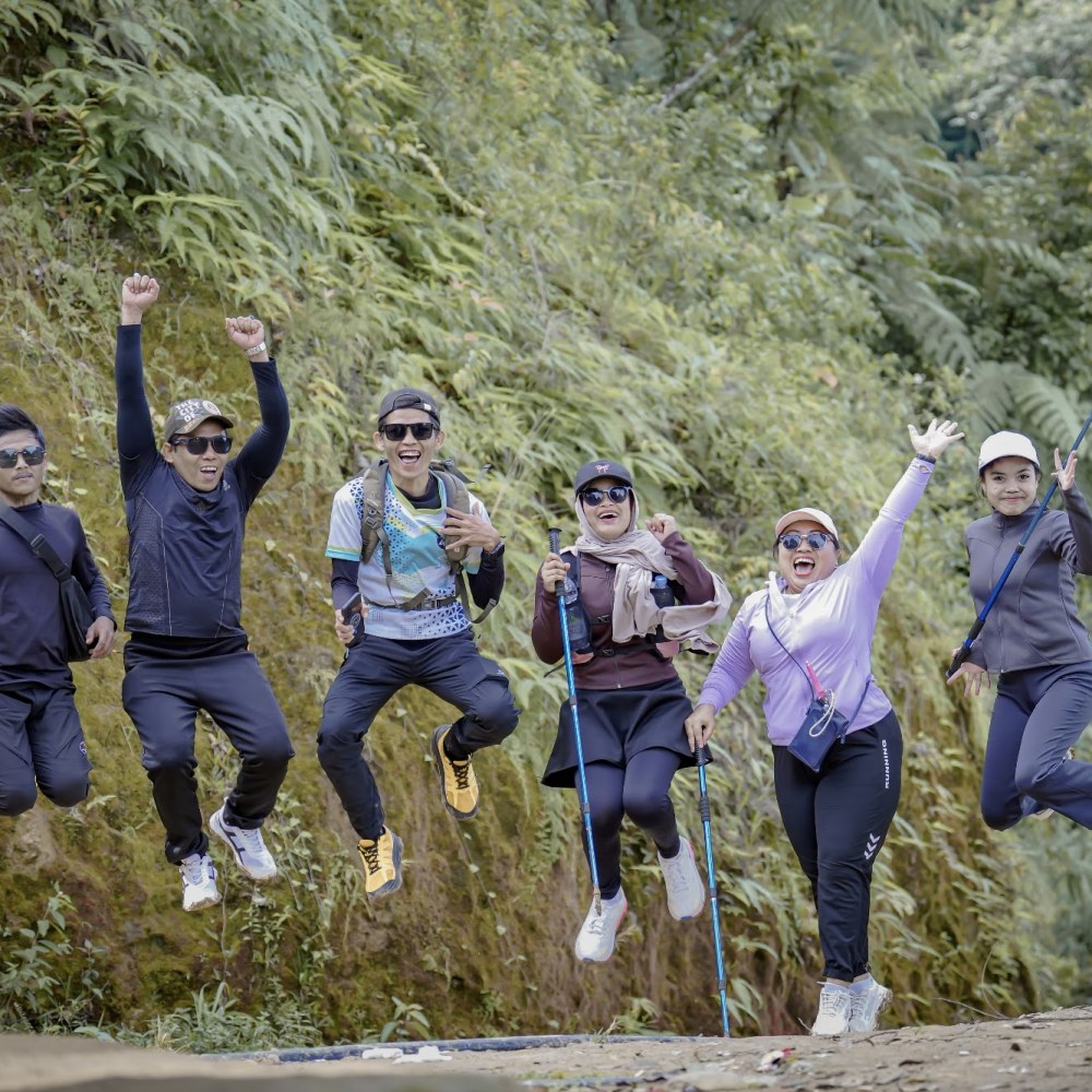 Hiking Alam Sentul
