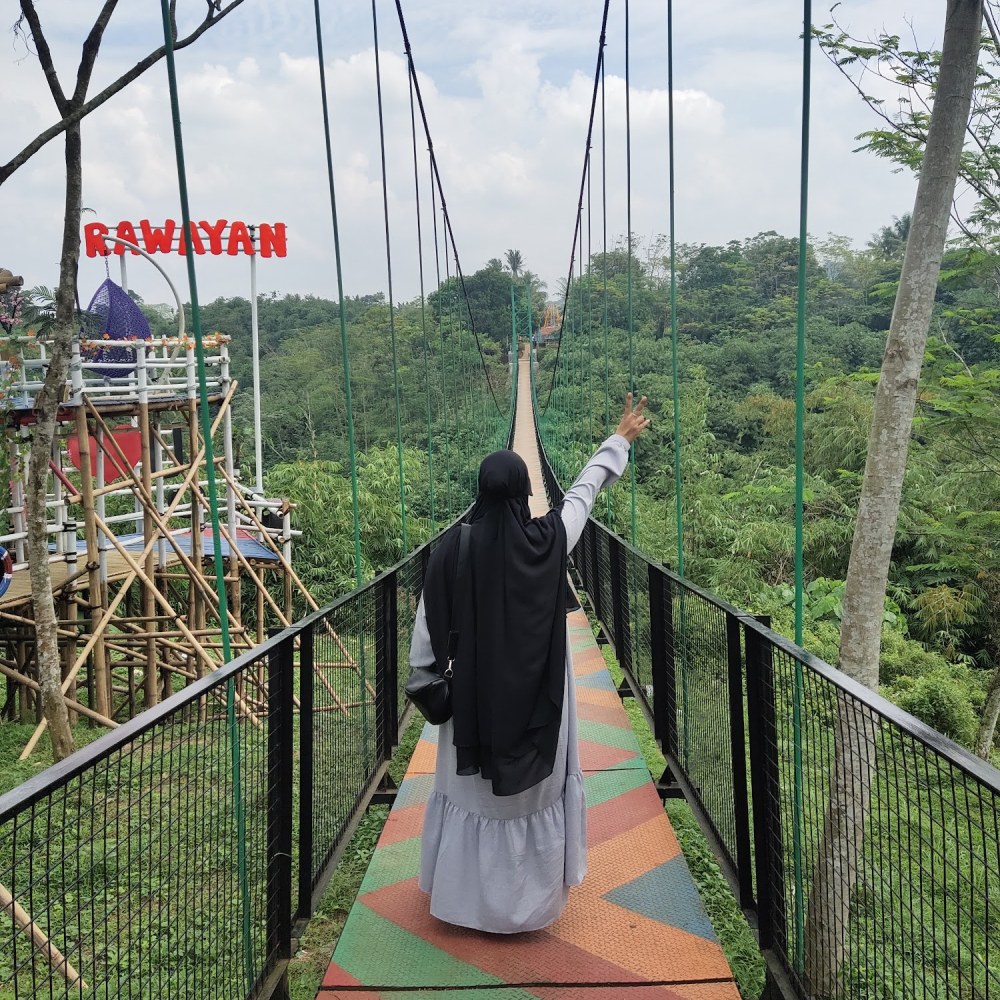 Wisata Jembatan Gantung Rawayan Bogor