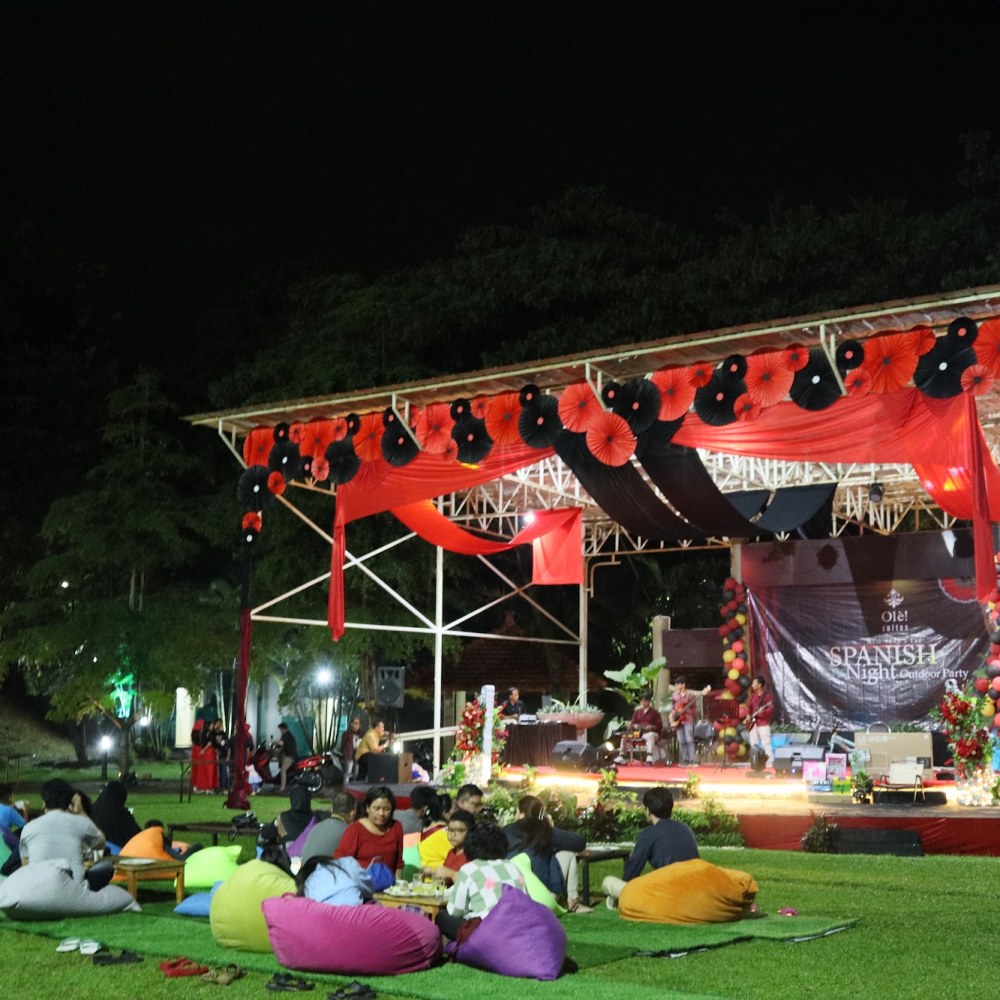 Alun-Alun Darmawan Park