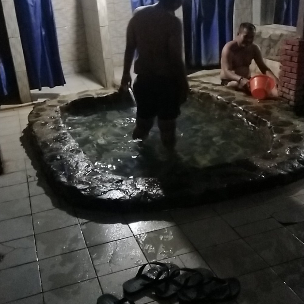 Kawah Merah Mandi Beleranf