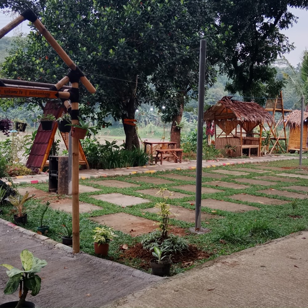 Wisata BaleKambang