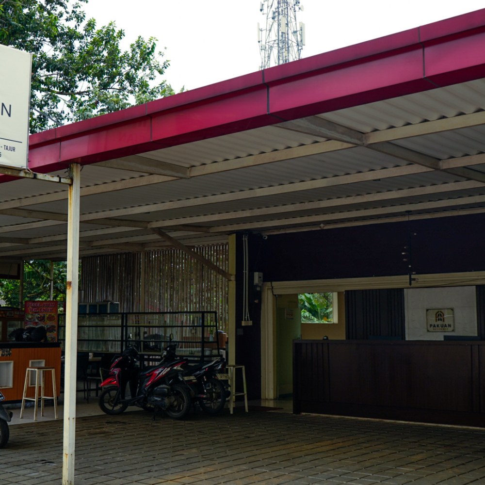RedDoorz Plus @ Pakuan Residence Tajur