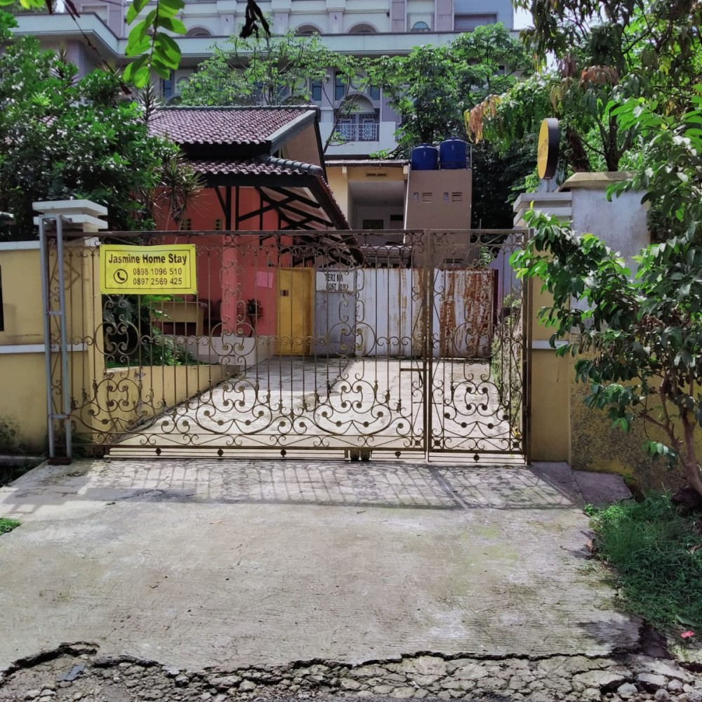 Bee Guest House (Pasangan perlu bukti nikah)