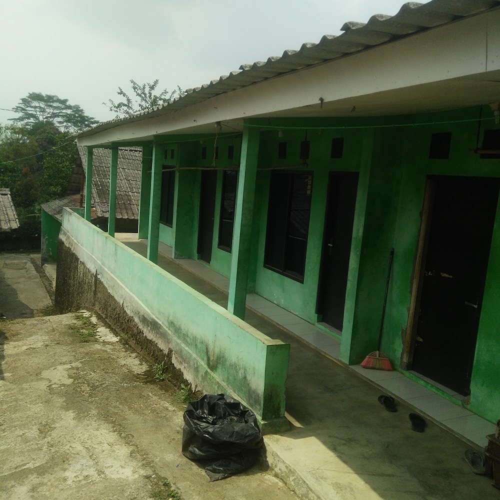 Kontrakan Ibu Tati