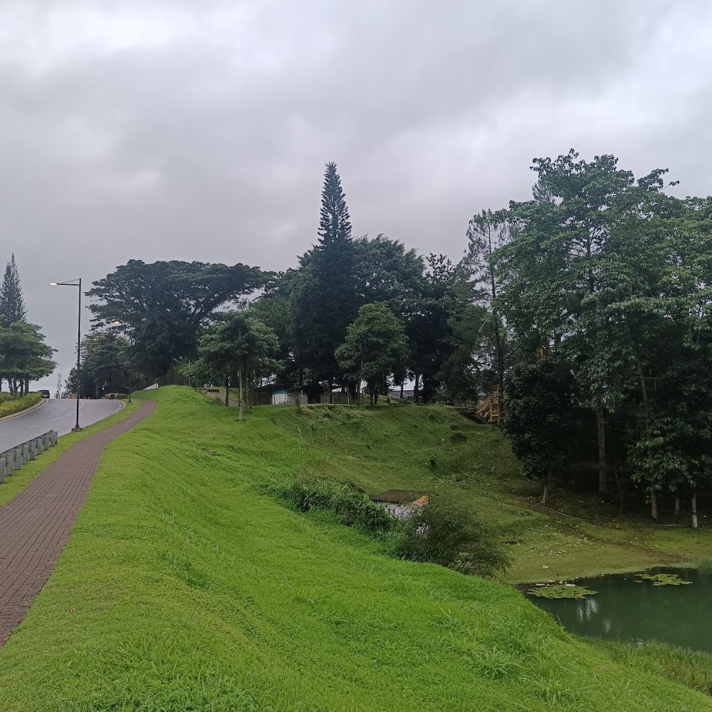 DANAU LIDO