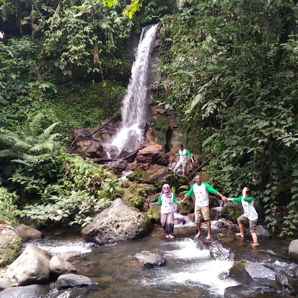 Air Terjun Curug Macan