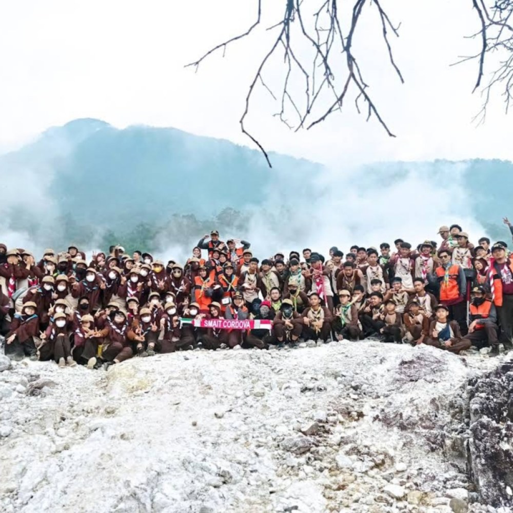 Kawah Ratu Gunung Salak