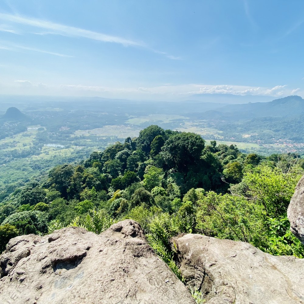 Puncak Gunung Munara