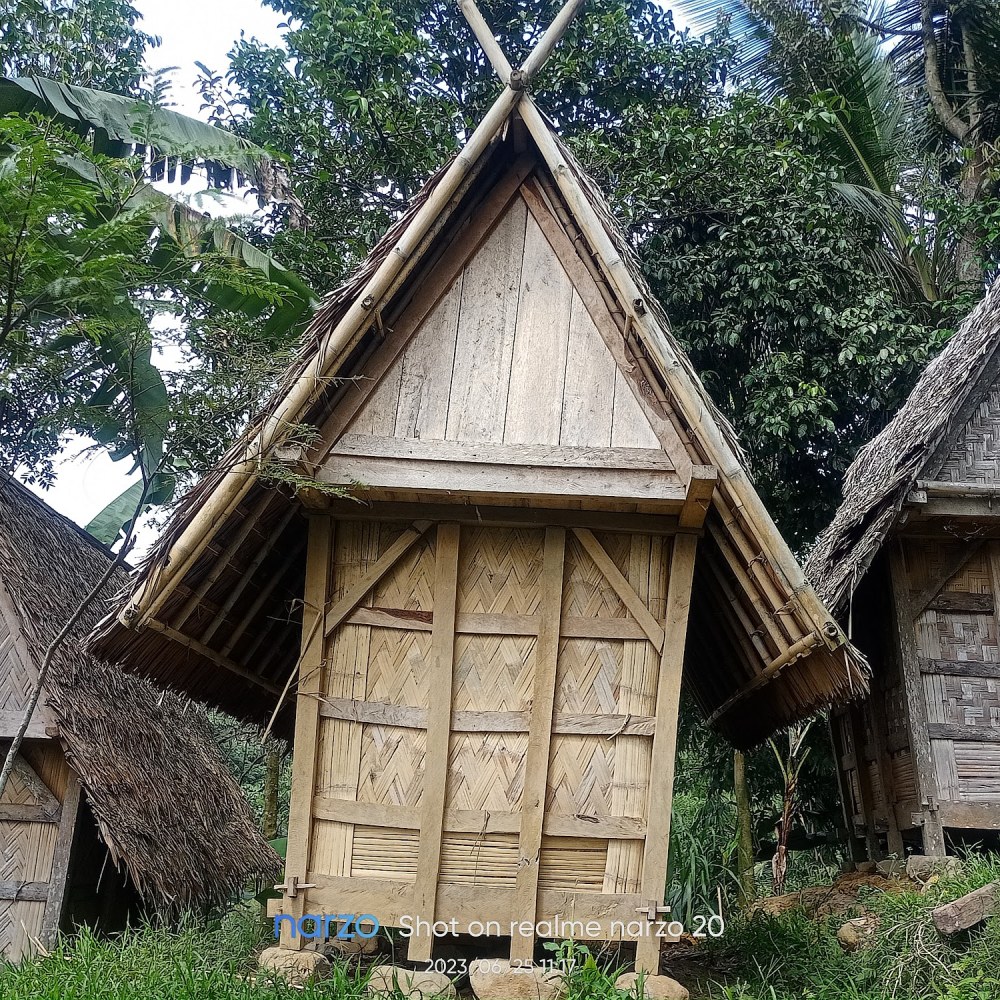 KP TRADISIONAL ADAT URUG