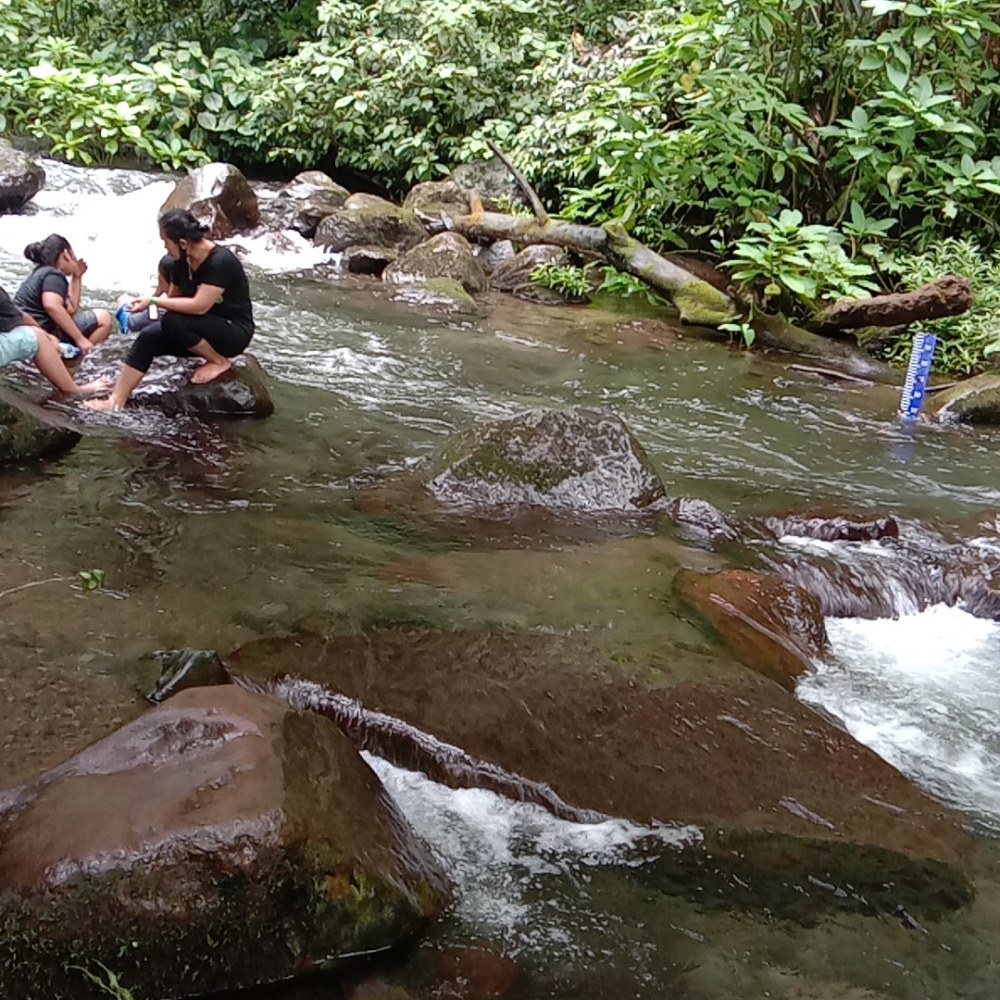 Air terjun Cimanaracun - Situgunung