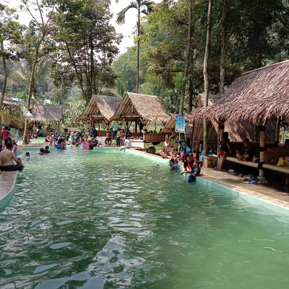 Wisata Air Telaga Ciburial